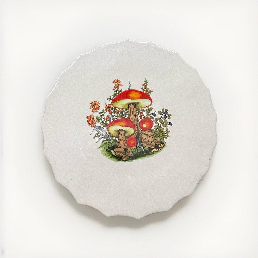 Vintage‎ Ceramic Pedestal Cake Stand with Mushroom Botanical Design